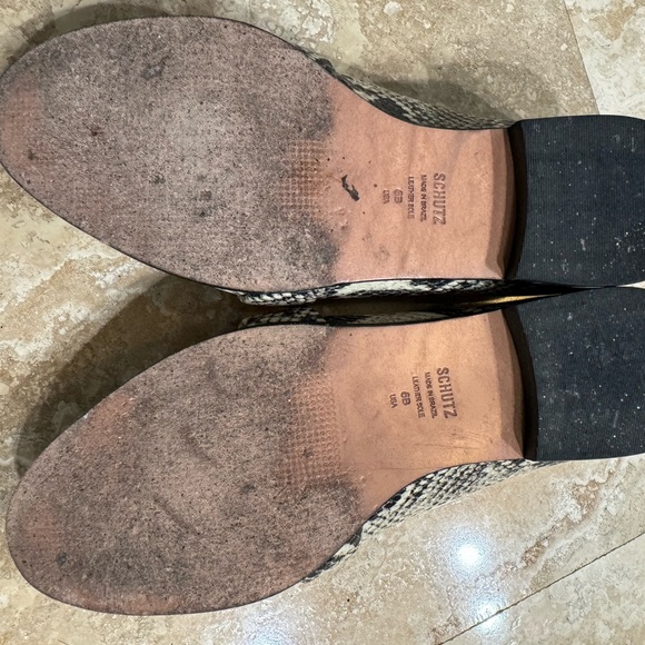 Schutz Romina Loafers Snakeskin embossed size 6 - Picture 5 of 6